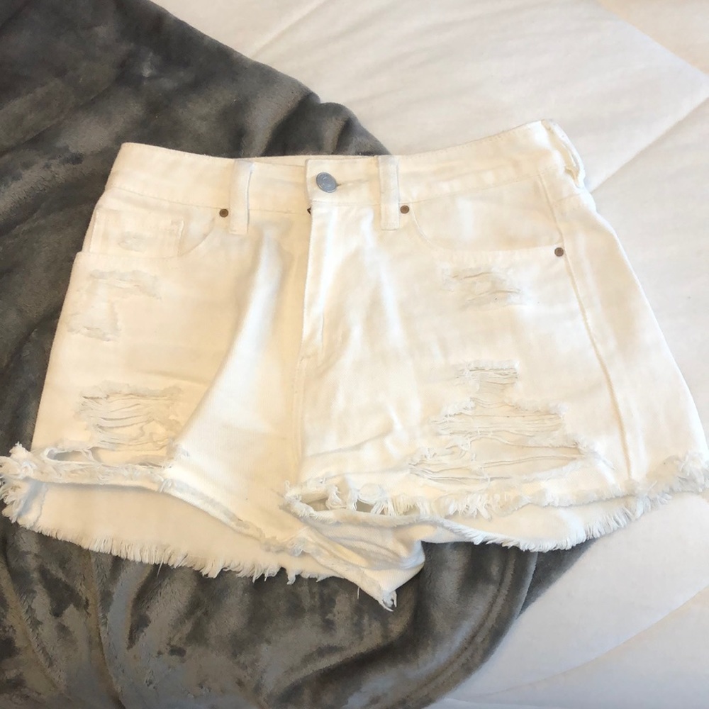 White Mom Short